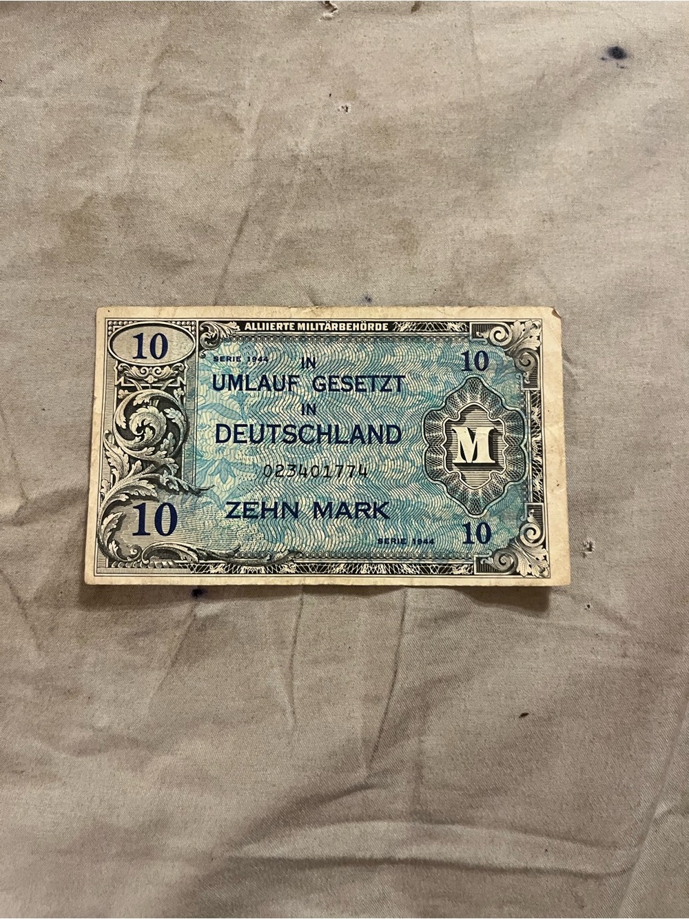 Vintage 10 Mark Military Issue Replica Bill - Blue